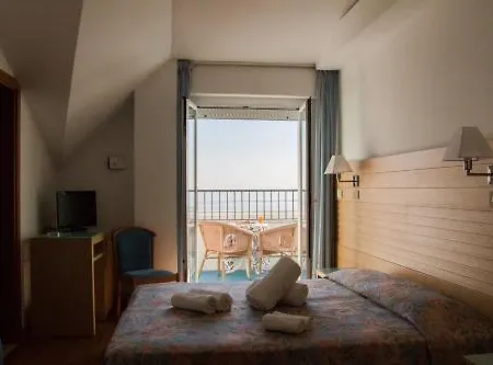 Club - Fronte Mare Con Depandance Adiacente Отель 3*