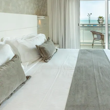 Otel Club - Fronte Mare Con Depandance Adiacente 3*