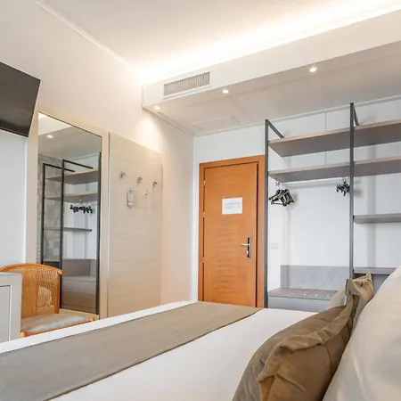 Otel Club - Fronte Mare Con Depandance Adiacente 3*