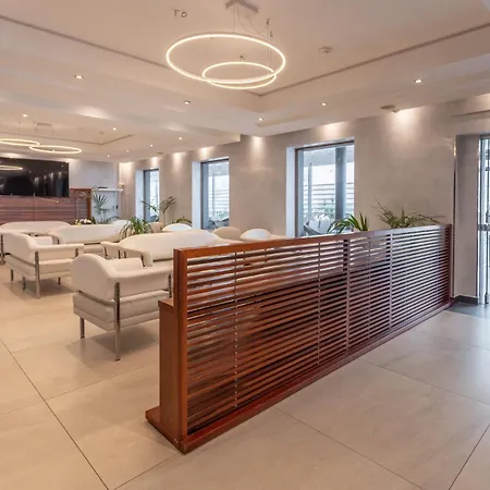 Hotel Club - Fronte Mare Con Depandance Adiacente Riccione