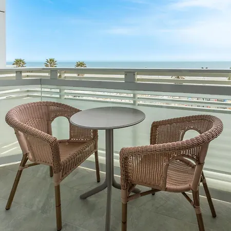 Club - Fronte Mare Con Depandance Adiacente Отель