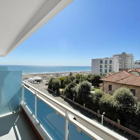 Szálloda Club - Fronte Mare Con Depandance Adiacente