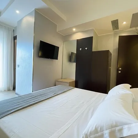 Club - Fronte Mare Con Depandance Adiacente 3* Риччоне