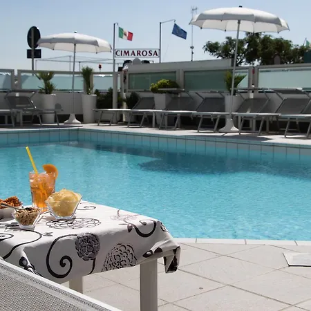 Club - Fronte Mare Con Depandance Adiacente 酒店 3*