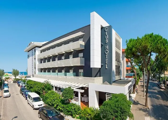 Club - Fronte Mare Con Depandance Adiacente 3* Riccione