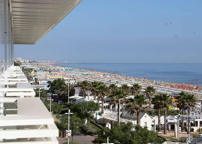 Club - Fronte Mare Con Depandance Adiacente Riccione