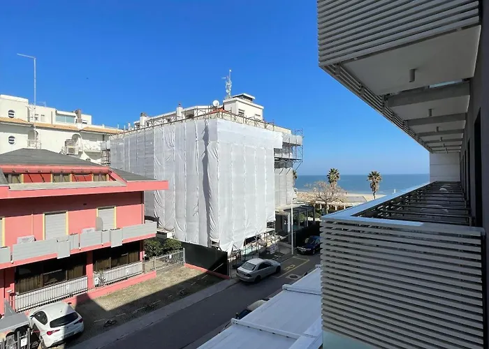 Club - Fronte Mare Con Depandance Adiacente Riccione