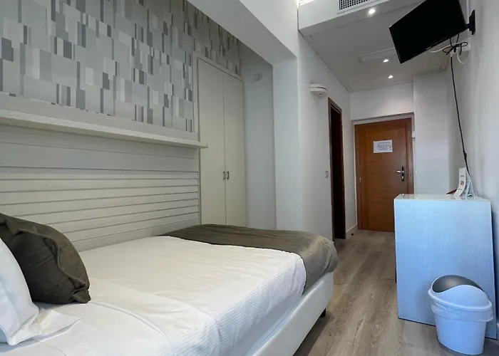 Club - Fronte Mare Con Depandance Adiacente