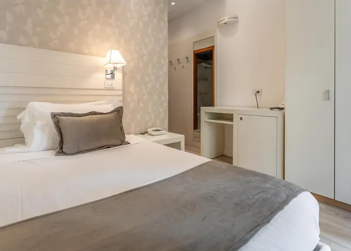 Club - Fronte Mare Con Depandance Adiacente Riccione