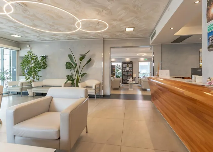 Club - Fronte Mare Con Depandance Adiacente Hotel 3*