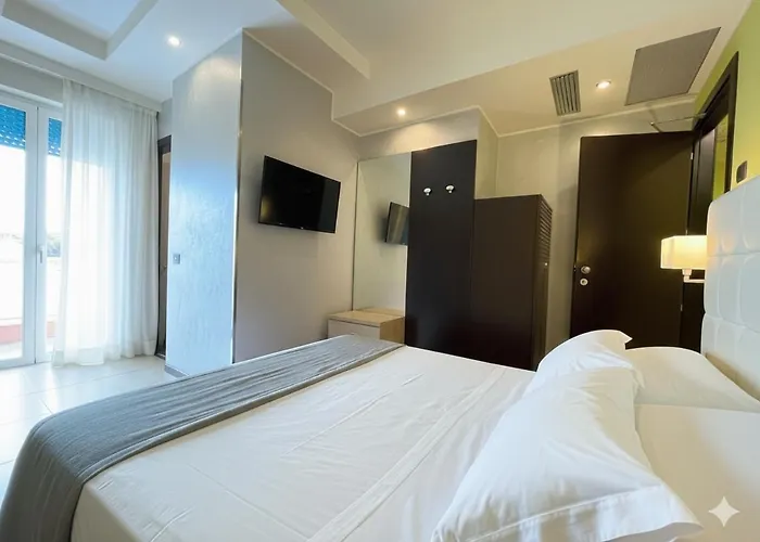 Club - Fronte Mare Con Depandance Adiacente 3* Riccione