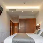 Club - Fronte Mare Con Depandance Adiacente 3*