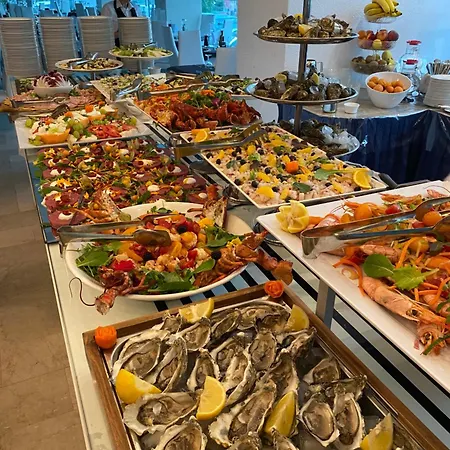 Hotel Club - Fronte Mare Con Depandance Adiacente