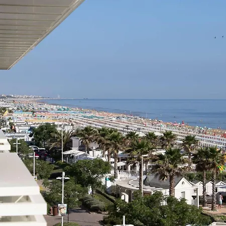 Club - Fronte Mare Con Depandance Adiacente Riccione