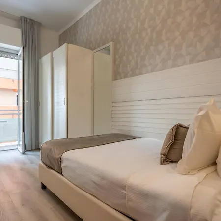 Club - Fronte Mare Con Depandance Adiacente