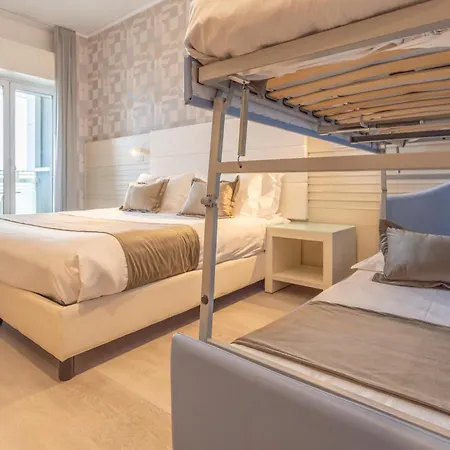 Hotel Club - Fronte Mare Con Depandance Adiacente