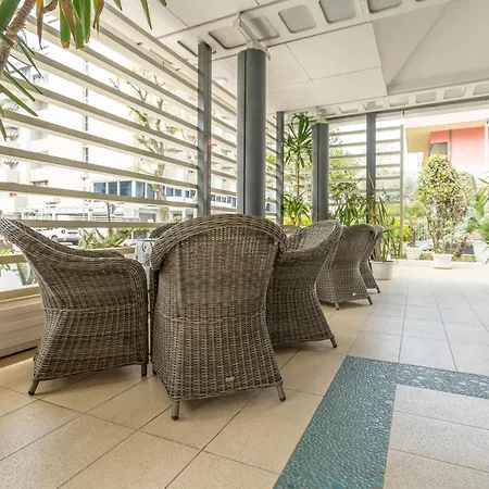 Club - Fronte Mare Con Depandance Adiacente 3*