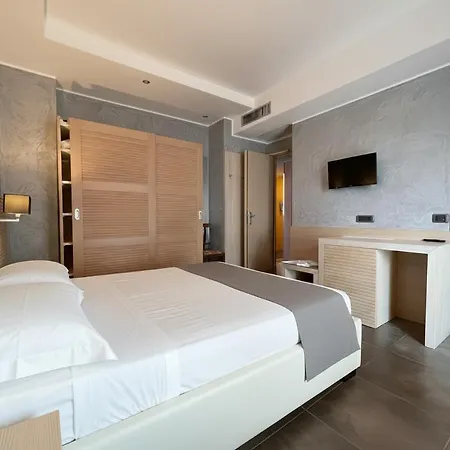 Club - Fronte Mare Con Depandance Adiacente Hotel