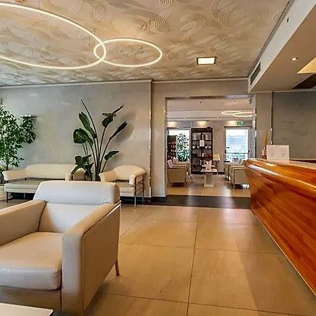 Club - Fronte Mare Con Depandance Adiacente