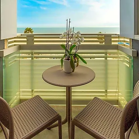 Hotel Club - Fronte Mare Con Depandance Adiacente