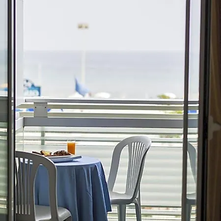 Hotel Club - Fronte Mare Con Depandance Adiacente 3*
