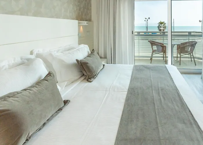 Hotel Club - Fronte Mare Con Depandance Adiacente 3*