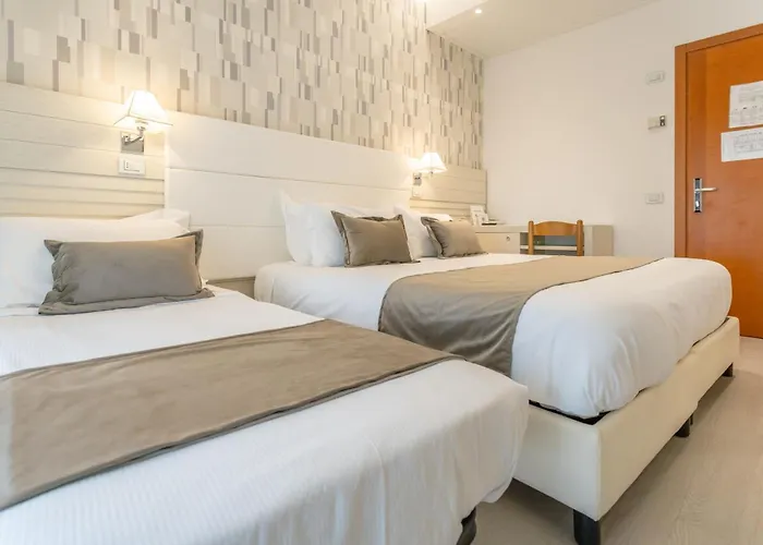 Club - Fronte Mare Con Depandance Adiacente