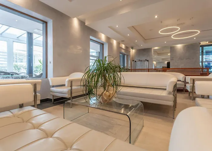 Club - Fronte Mare Con Depandance Adiacente Riccione