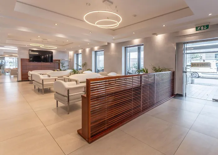 Hotel Club - Fronte Mare Con Depandance Adiacente Riccione