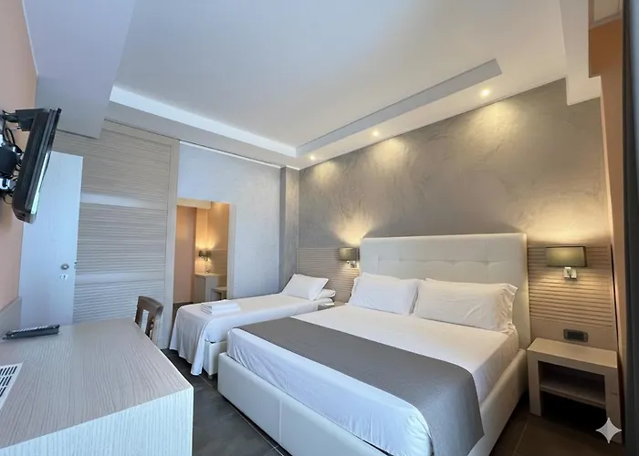 Club - Fronte Mare Con Depandance Adiacente